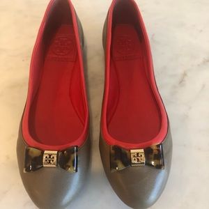 Tory Burch Brown Flats w/ Red Inside Size 5